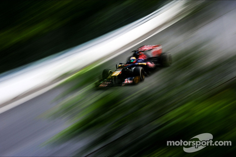 Vergne joins race for Webber's Red Bull seat