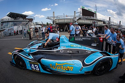 Scrutineering under bright sunshine for Morand Racing