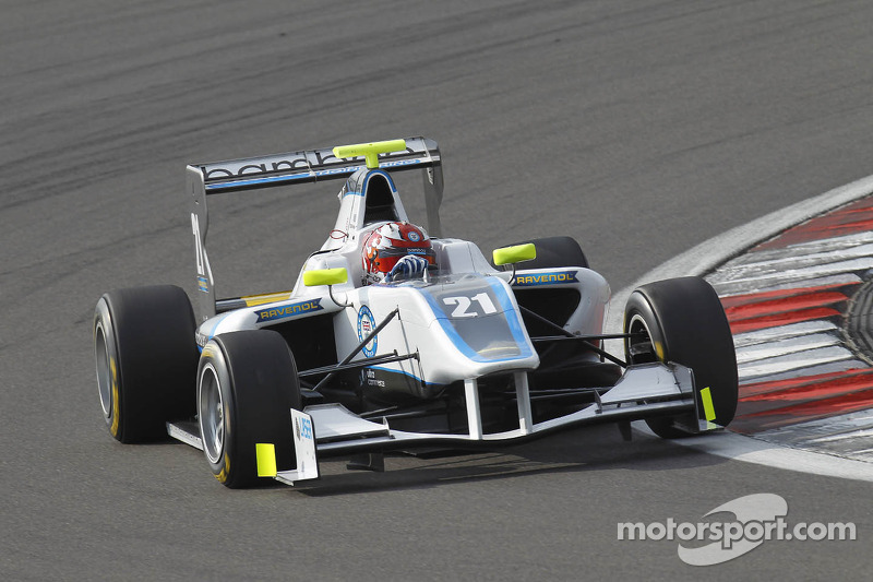 McKee achieves maiden win in Nurburgring Race 2