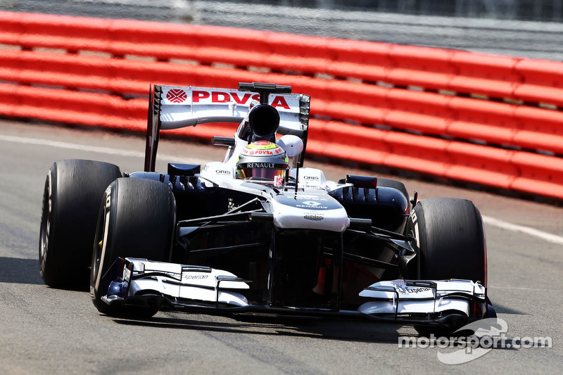 Maldonado plays down Lotus switch rumours