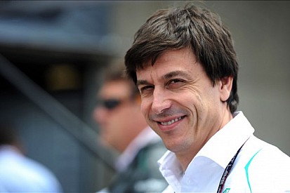 Mercedes backs Wolff amid Kolles comments saga
