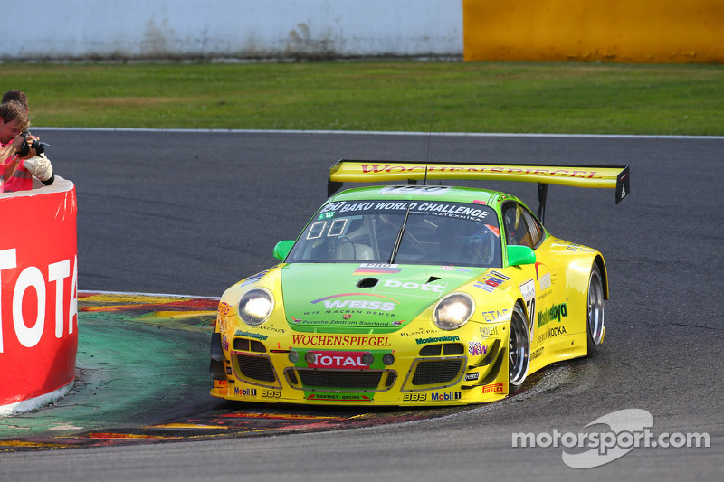 Manthey Racing Porsche leading, while Marc VDS Racing BMW throw in the towel