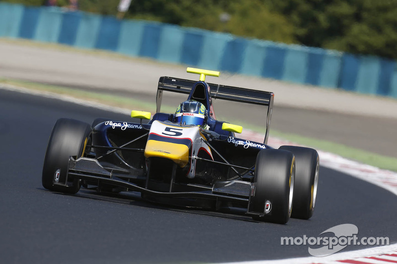 Visoiu blazes to victory in Budapest Race 2