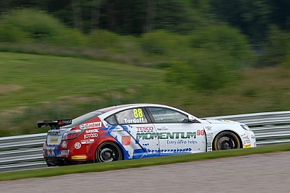 MG racer Sam Tordoff claims first career pole at Snetterton