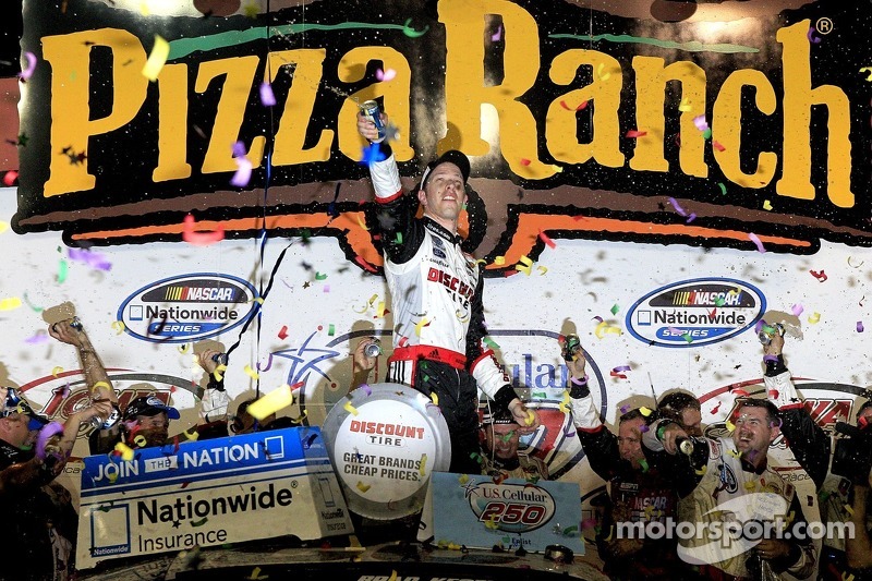 Keselowski overcomes adversity for Iowa Speedway victory