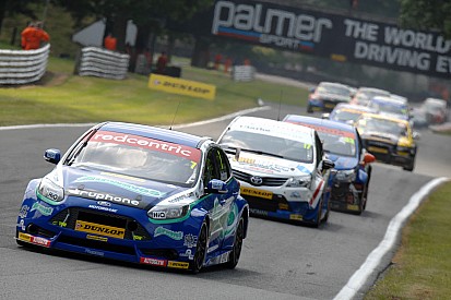 Return to winning ways for Airwaves Racing at Norfolk’s Snetterton 300 circuit