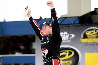 Smith returns home in hopes of regaining the lead