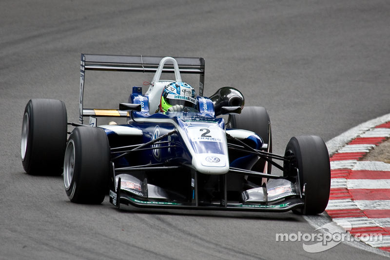 Jaafar doubles up as King takes control in the points