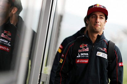 Webber reveals Ricciardo is Red Bull successor