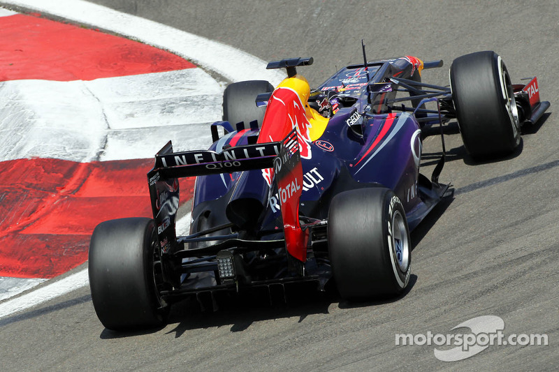 Vettel denies Ricciardo signing makes him 'no.1'