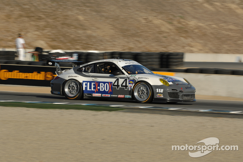 Magnus Racing Porsche reclaims GT points lead at Laguna entering final round