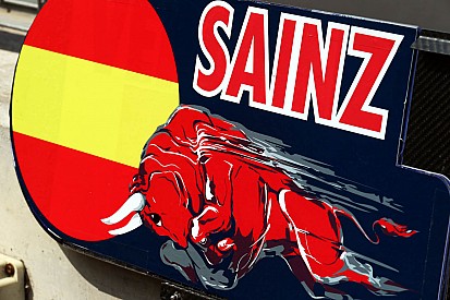 Sainz jr admits no Toro Rosso talks for 2014
