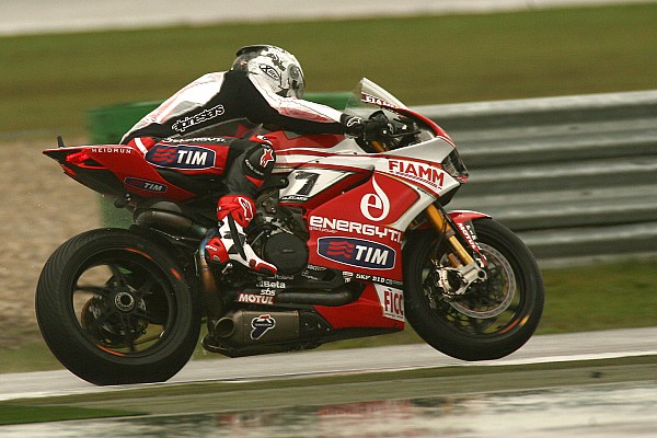 An extremely unlucky day for Team SBK Ducati Alstare today at Istanbul Park