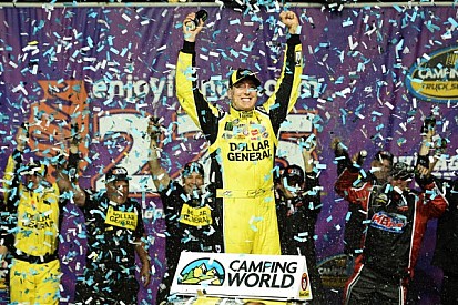 Kyle Busch holds off Keselowski to win at Chicagoland