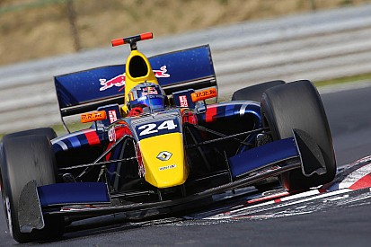 Zeta Corse endures eventful Budapest Sunday