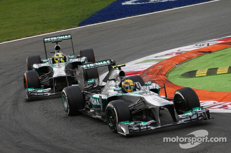 Hamilton happy to sit out F1 'silly season'