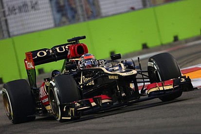 Lotus owner Lopez slams Raikkonen after salary comments