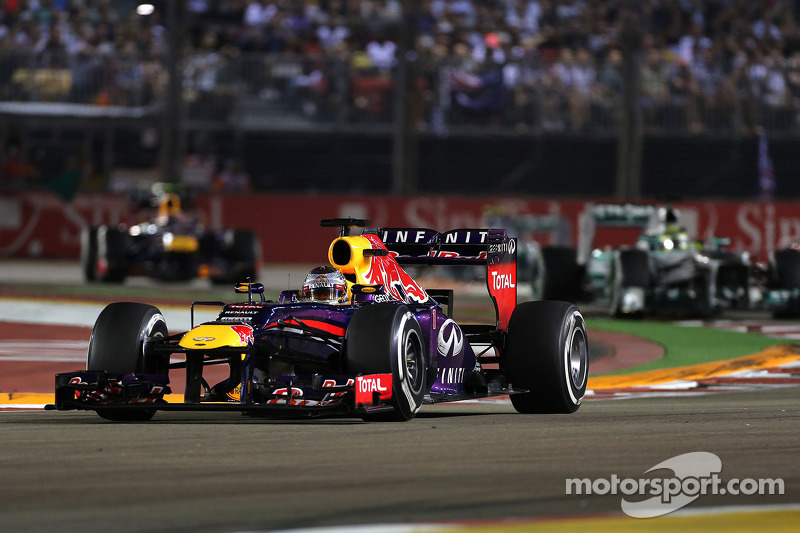 Vettel win and Webber caught fire in Singapore