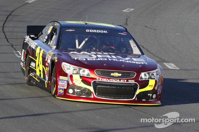 Pit stop slide hurts Gordon's race, title aspirations