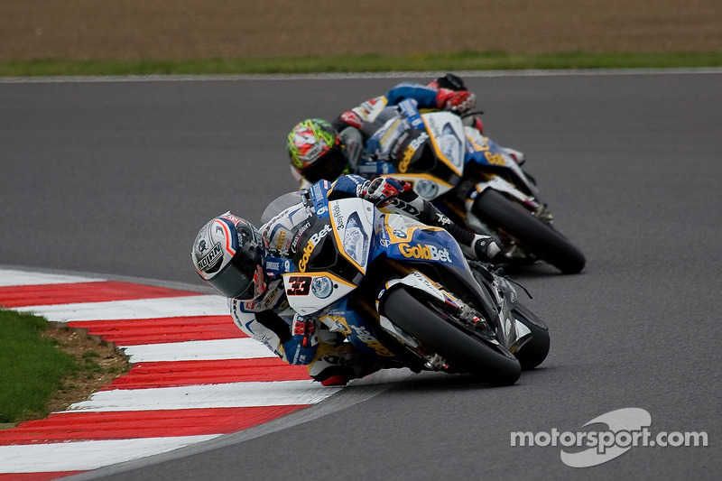 BMW Motorrad GoldBet SBK Team is ready to challenge the "Corkscrew" turn