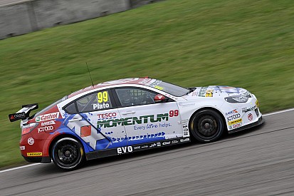 Plato on pole at Silverstone