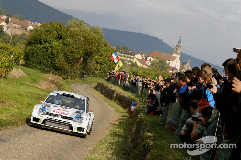 Just 0.4 seconds ahead: Latvala leads French thriller