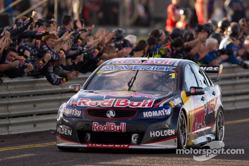 Whincup sends clear message at Bathurst 1000