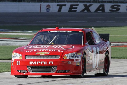 Wallace seeks another strong run at Charlotte