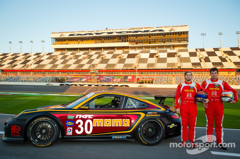 #30 MOMO/NGT Motorsport Porsche GT3: Henrique Cisneros, Sean Edwards