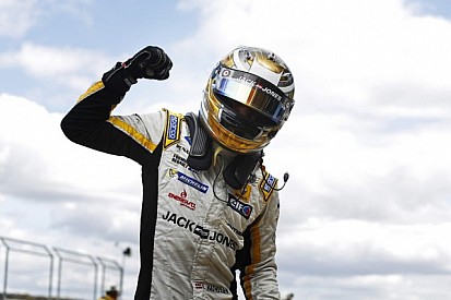 Title joy for Magnussen and Dams