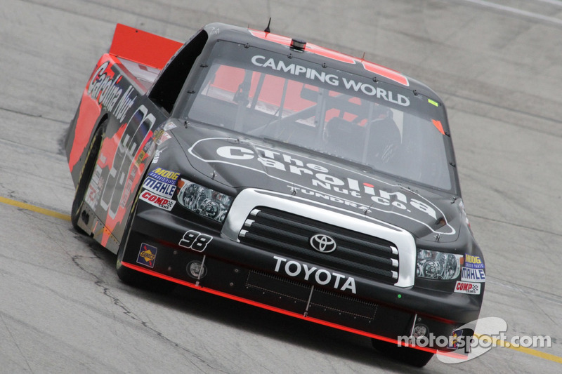Sauter out in front of last-lap wreck for Talladega win