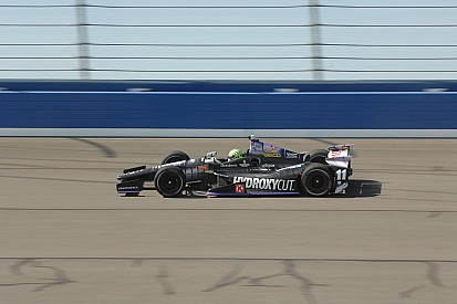 Tony Kanaan finishes on podium in final race