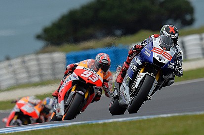 Lorenzo masters wet Motegi for perfect pole