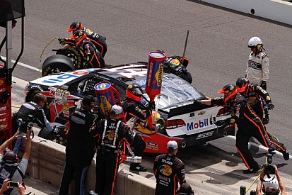 Crew chief shuffle lands Chad Johnston at Stewart-Haas Racing