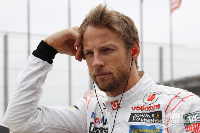 McLaren not in Williams-style slide - Button