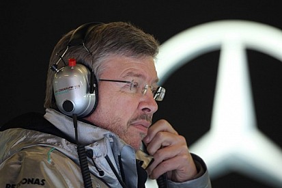 Mercedes confirms: Brawn out