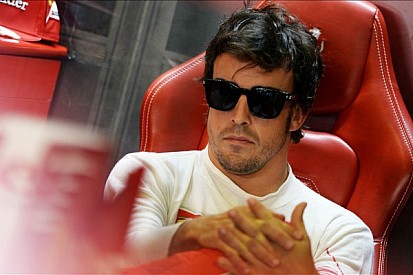 Alonso manager plays down McLaren deal 'fiction'