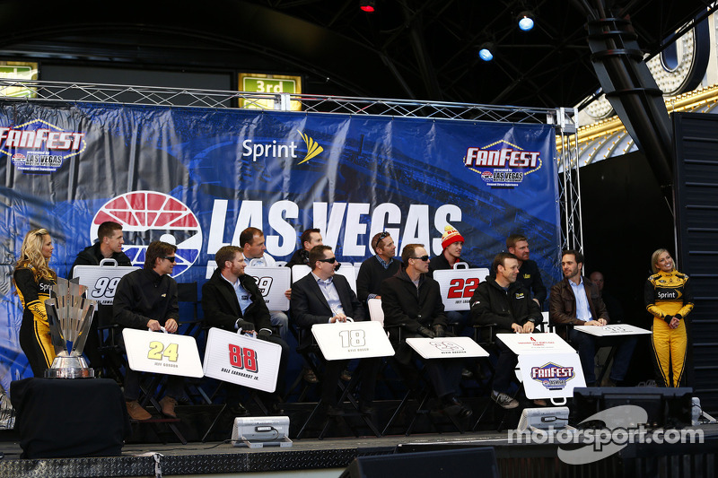 Day two: heaters, cases, prizes and laughs make for memorable Fanfest in Vegas