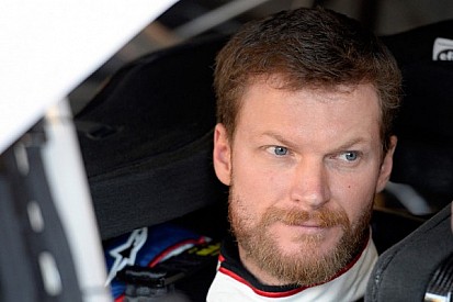 Fans help Dale Earnhardt Jr. break record