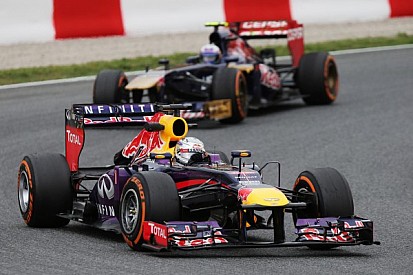 Hamilton tells Ricciardo to 'attack' Vettel