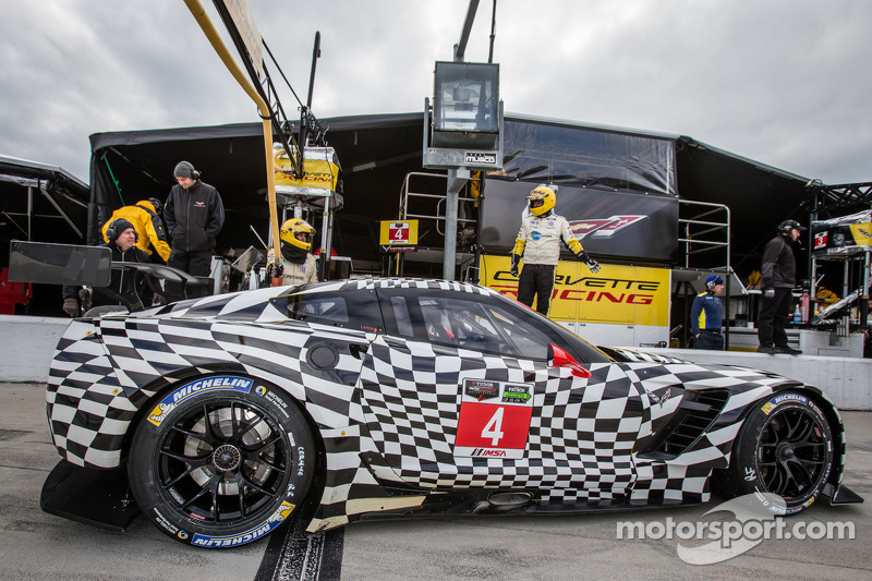 Oliver Gavin takes Corvette Racing to the top of GT Le Mans charts On final day of ‘Roar’ testing