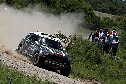 Mini sitting one-two-three after three in the Dakar