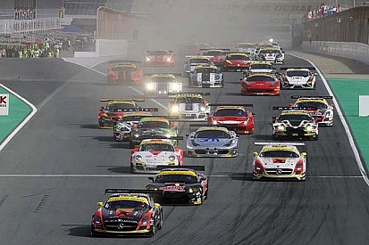 Start and early hours report from Dubai 24H - Mercedes leads after three hours