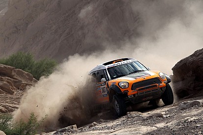 Stéphane Peterhansel wins stage six for the X-raid Team