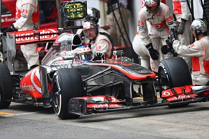 Crash test situation 'normal' insists McLaren