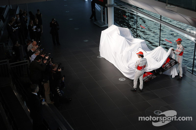 No orange for McLaren after Dennis return