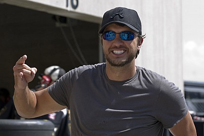 Luke Bryan to headline Daytona 500 pre-show