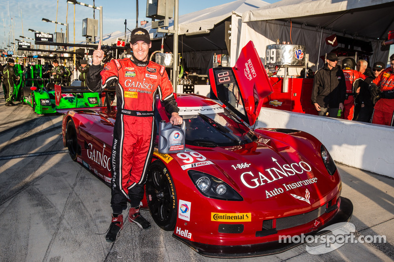 Gurney takes Daytona 24 pole, Daytona Prototypes dominate qualifying