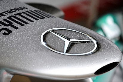 Three 2014 cars on track on Friday - video