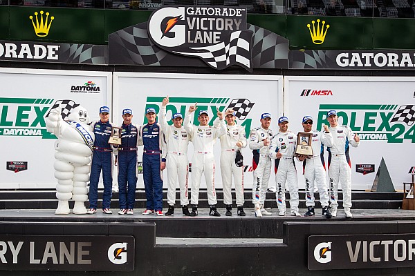 SRT Motorsports Viper scores podium result at Daytona